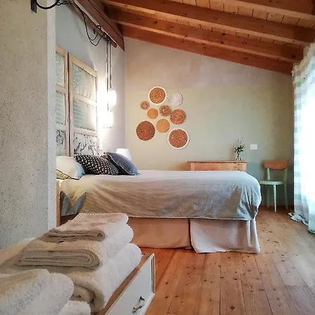 Ca Montemezzano Bed & Breakfast *