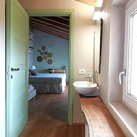 Ca Montemezzano Bed and Breakfast 3*