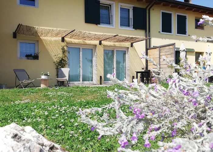 לינה וארוחת בוקר Ca Montemezzano 3*
